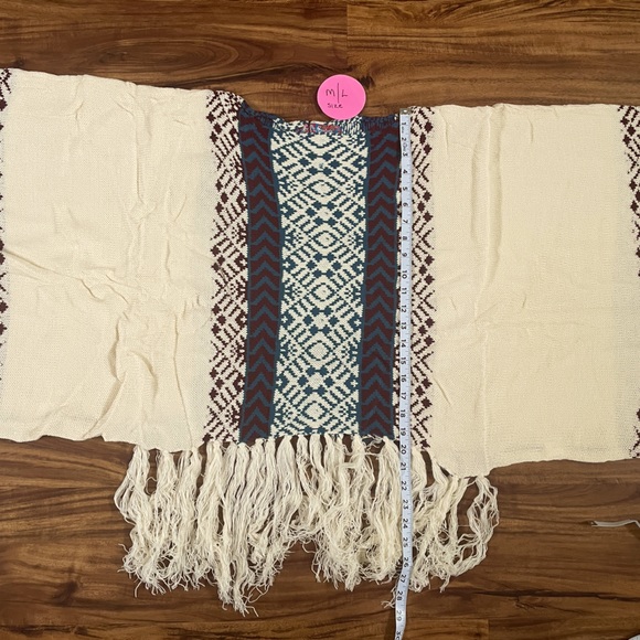 Bohemian cream tassel Poncho Sweater pullo… - Picture 9 of 10